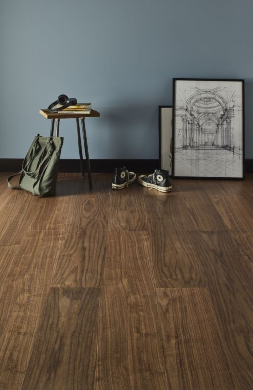 Zipsová dyhovaná podlahová doska Beskidzka Orech americký 1,52 m2