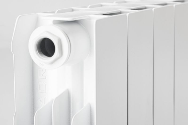 Hliníkový radiátor KFA Armatura ADR 10 prvkov, biely