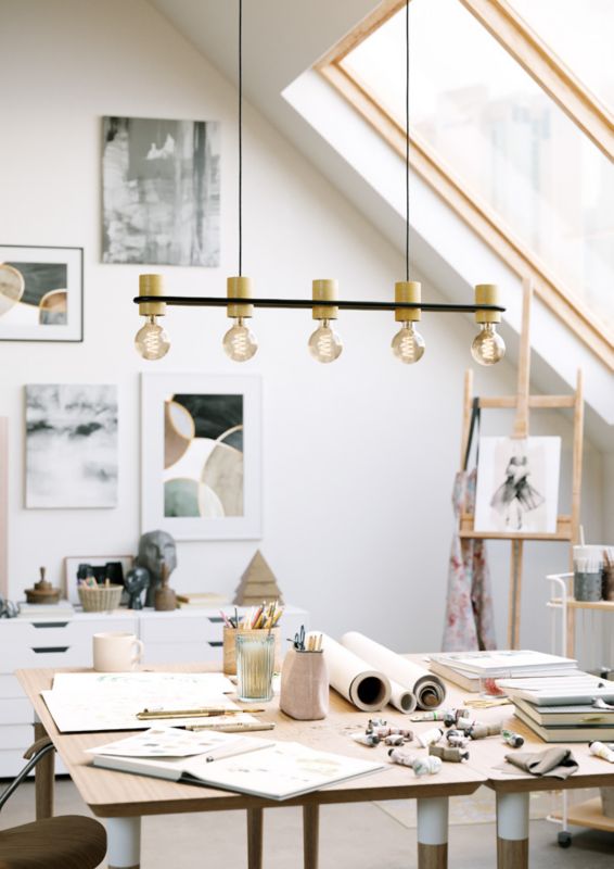 Závesná lampa Chieveley 5 x E27 čierna a drevo