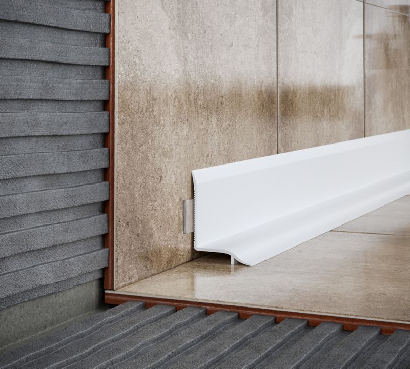 PVC vaňová lišta 32 mm 2,5 m biela