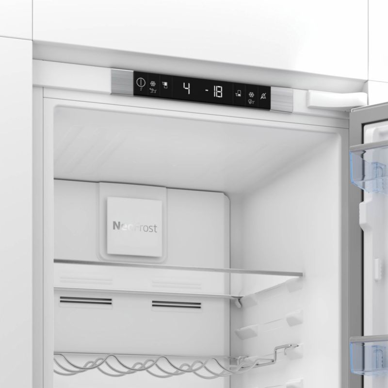 Beko BCNA NeoFrost vstavaná chladnička 193 cm biela