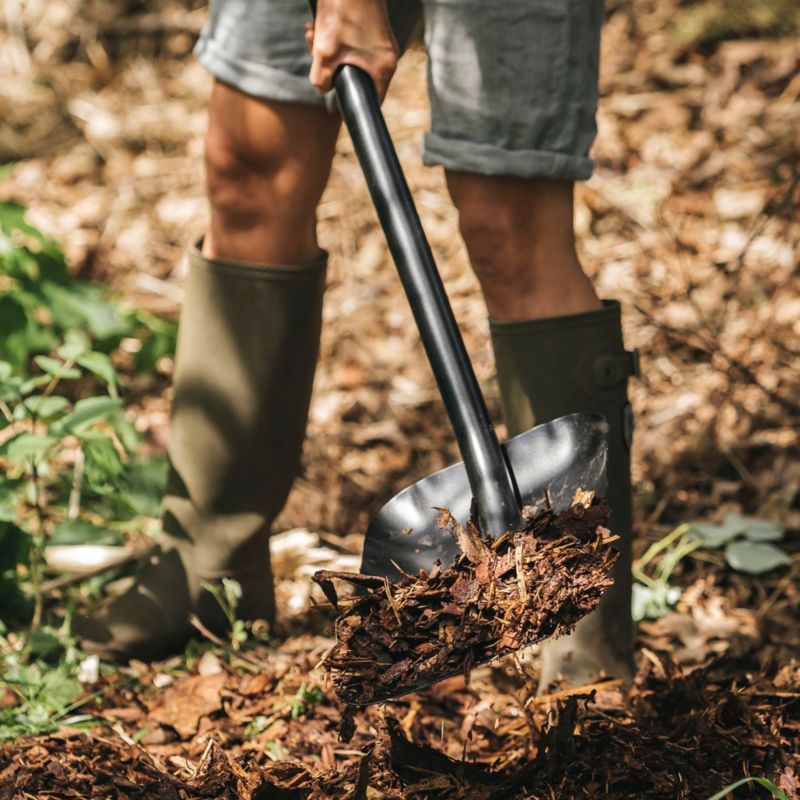 Pevná lopata na piesok Fiskars