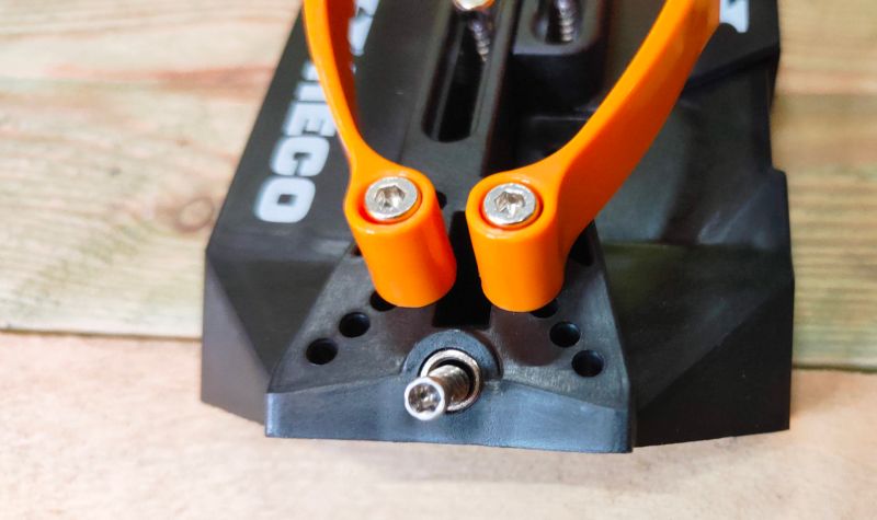 Skrytá montážna pomôcka pre terasové dosky Heco