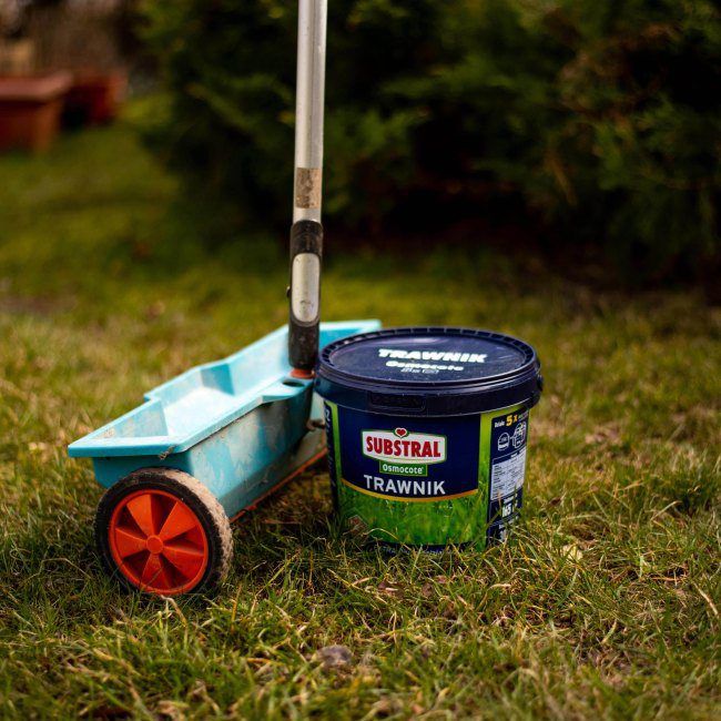 Trávnikové hnojivo Substral Osmocote 5 kg