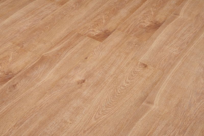 Prírodné dubové panely Viera AC4 2,22 m2