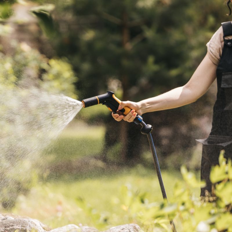 Nastaviteľná striekacia pištoľ Fiskars Comfort