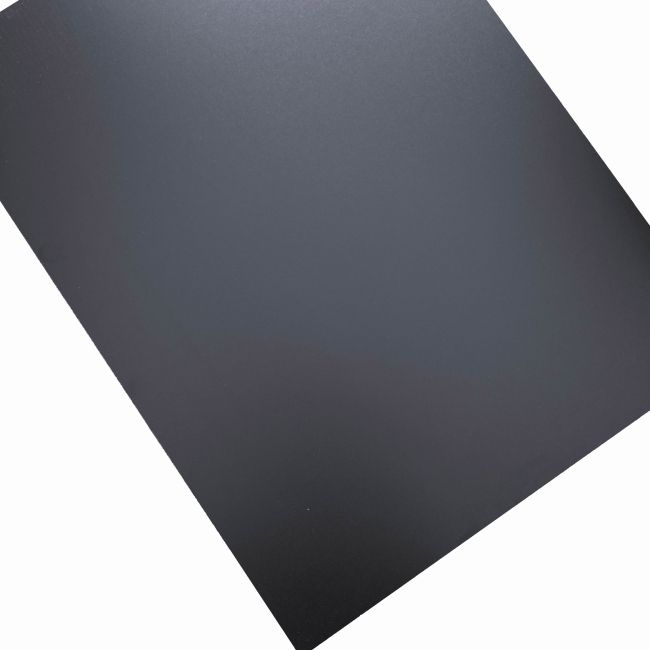 Lakovaná HDF doska, 3 x 600 x 800 mm, čierny formát