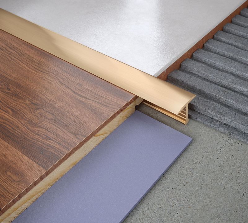 Mosadzný profil Diall typ T, leštená mosadz, 2,5 m