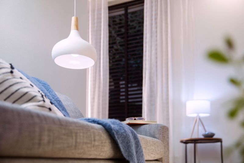 Inteligentná LED žiarovka Philips SMD A67 E27 RGB